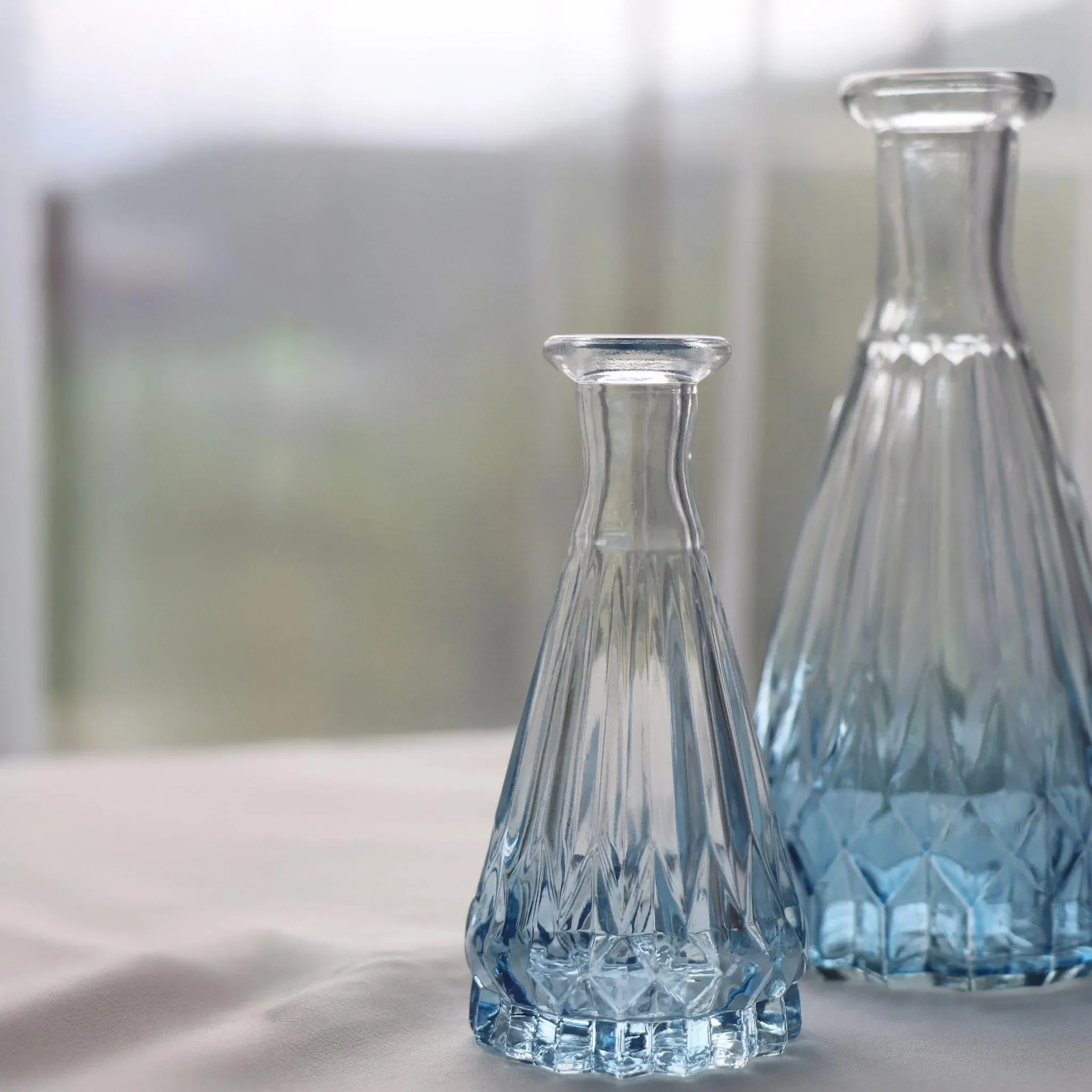 Mini Glasvase „Alexandrin“ – 10,7 cm, Farbverlauf Blau
